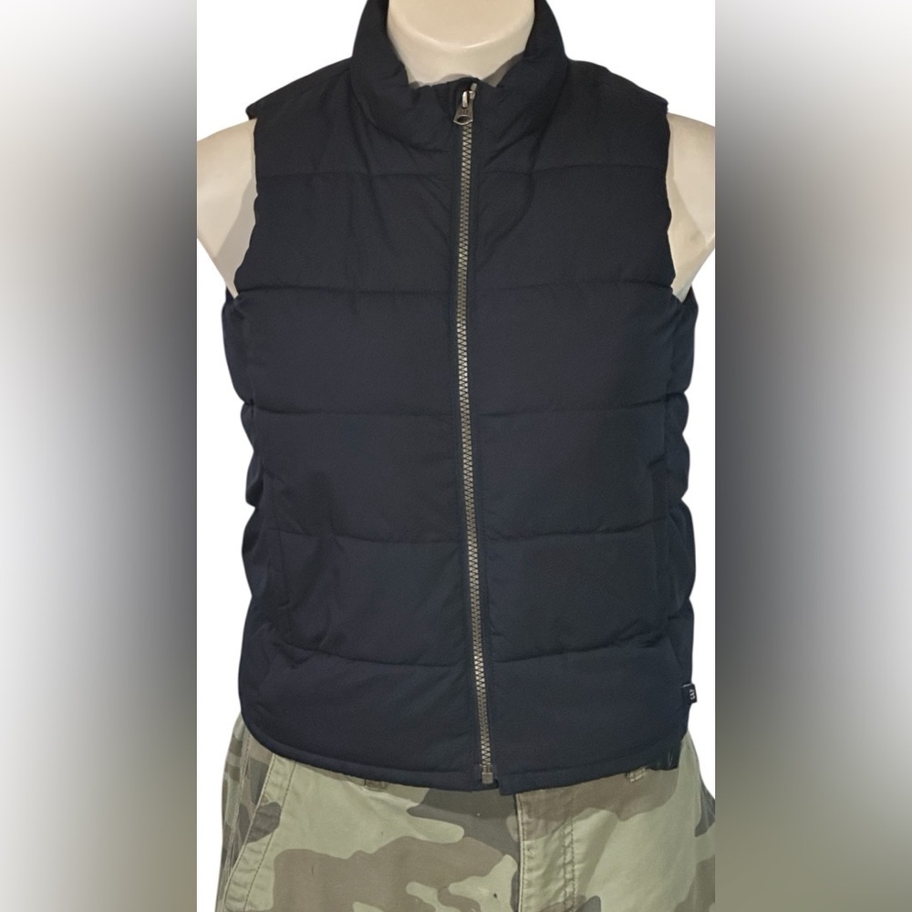 Gap kids dark blue cold control water resistant puffer vest.size M 5-9.